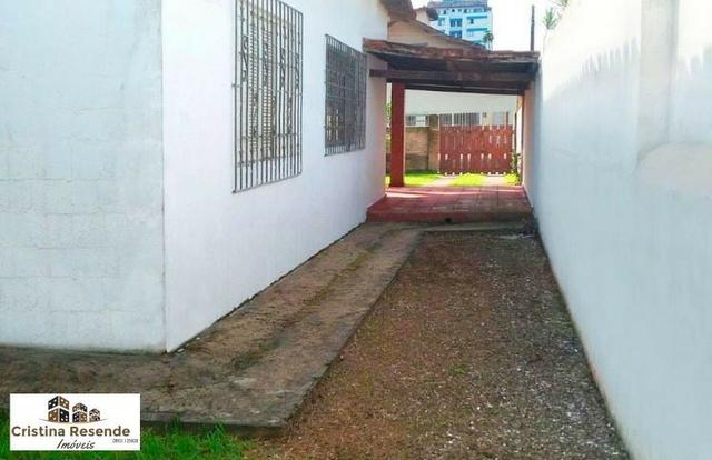 Casa ampla em terreno de 360 metros próximo praia/Martim de Sá - Foto 3