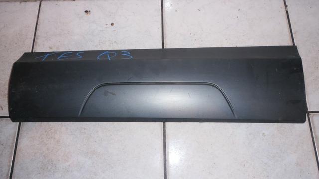 Moldura da porta traseiro esquerdo audi Q3