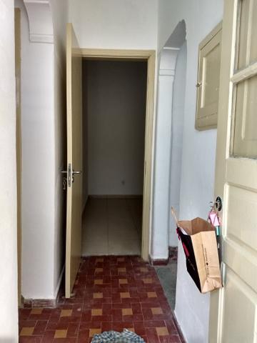 Casa baixa com 1 dormitório com gar. Rua Frei Gaspar, Sao Vicente-SP