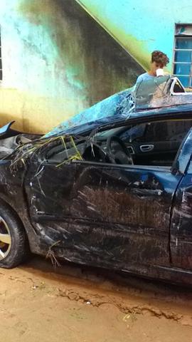 Peugeot 307 para RESTAURAÇÃO ou RETIRADA DE PEÇAS