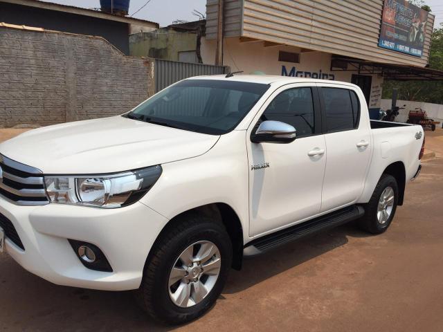 Hilux 17/17 único dono impecável - Foto 2