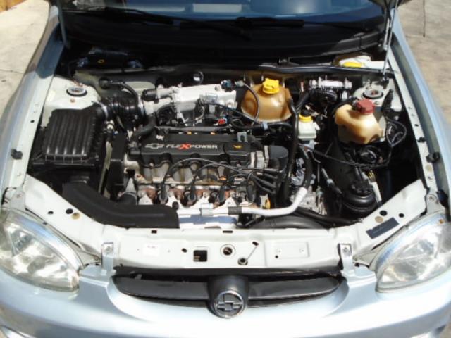 CHEVROLET CLASSIC SEDAN SPIRIT 1.0 VHC 8v(FLEXPOWER) 4p - Foto 4