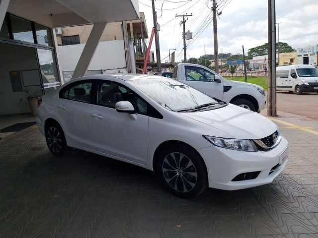 Honda Civic LXR 2.0 Flex - 2015/2016 - R$ 63.000,00