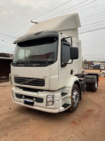 VOLVO VM 310 LEITO 2007 COM PNEUS