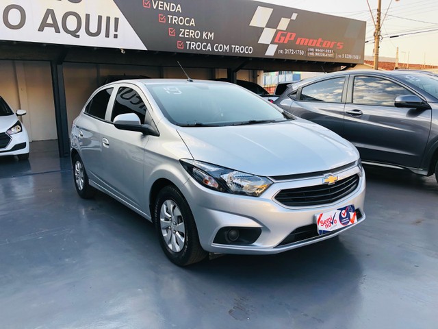 ONIX LT 2019  ACEITO TROCAS  