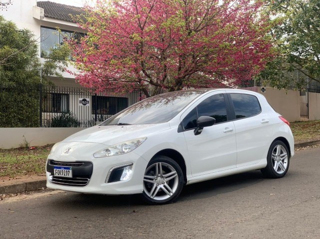 PEUGEOT 308 AUTOMÁTICO