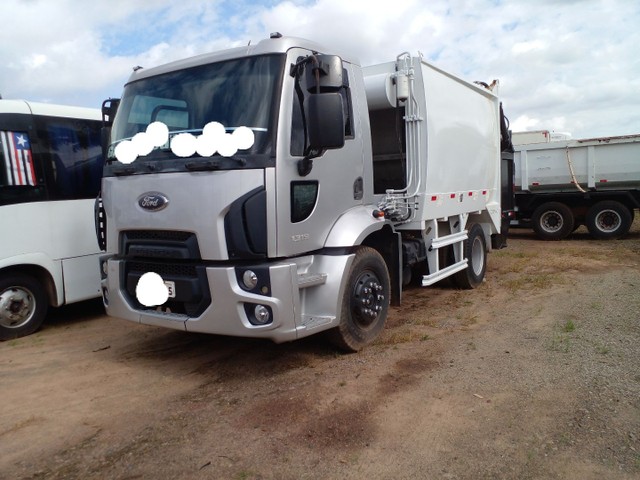 FORD CARGO 1319 4X2 ANO 2012