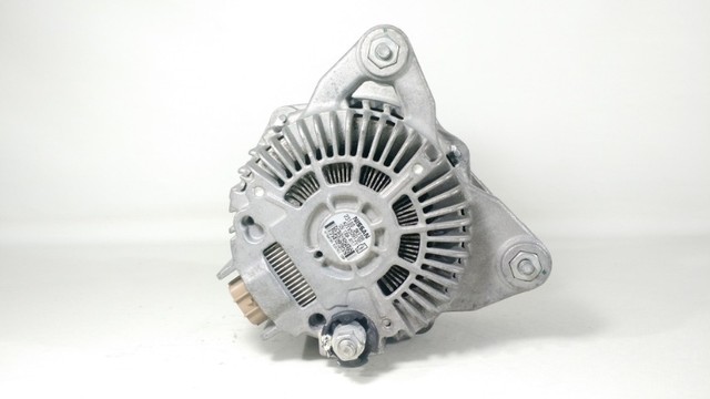 Alternador Nissan March Versa 1.6 2018 - Foto 3