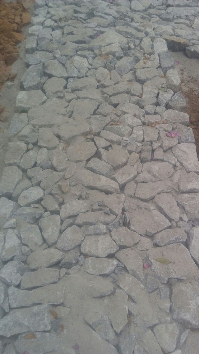 Calçamento de pedras para estradas e patios. - Foto 2