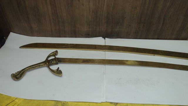 espada com bainha antiga bronze cabeça serpente