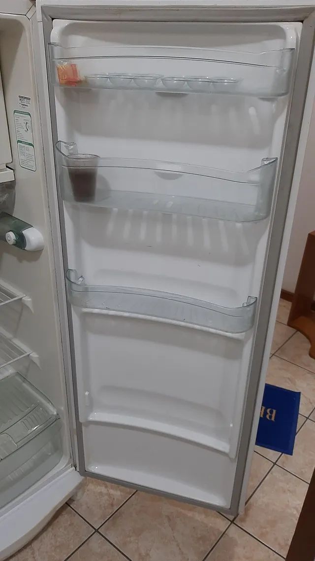Vendo refrigerador Consul 261lt cra30 - Foto 5