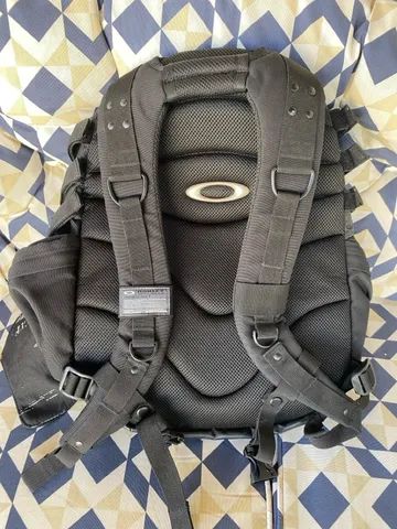 Mochila Oakley nova  - Foto 2
