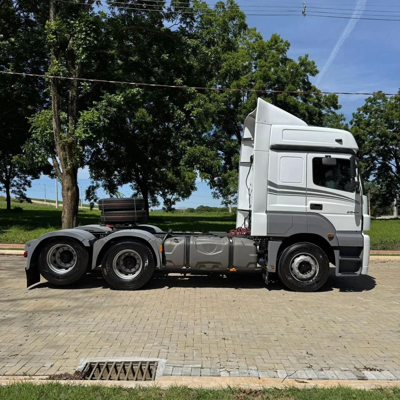 Mercedes-Benz Atego 2544 6x2 - Ano 2014 - Foto 7