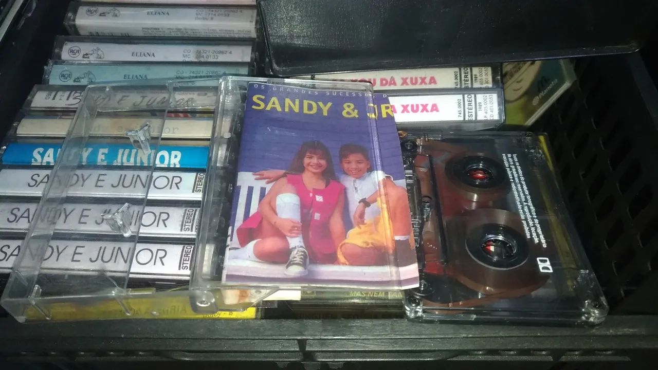 Fita K7 Cassete Sandy & Junior - Os Grandes Sucessos, bom estado.