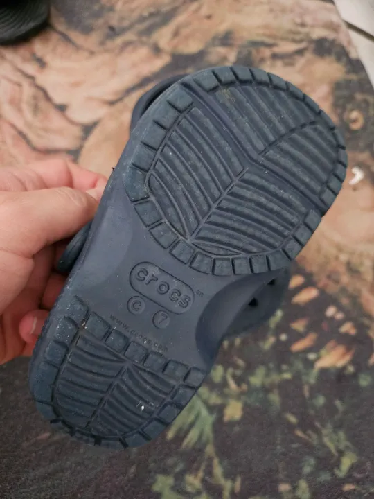 Sandálias Crocs e tênis nike infantil