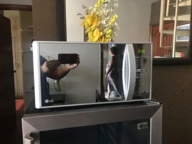 Microondas LG Espelhado pintura em Inox com Grill 30 litros  - Foto 6
