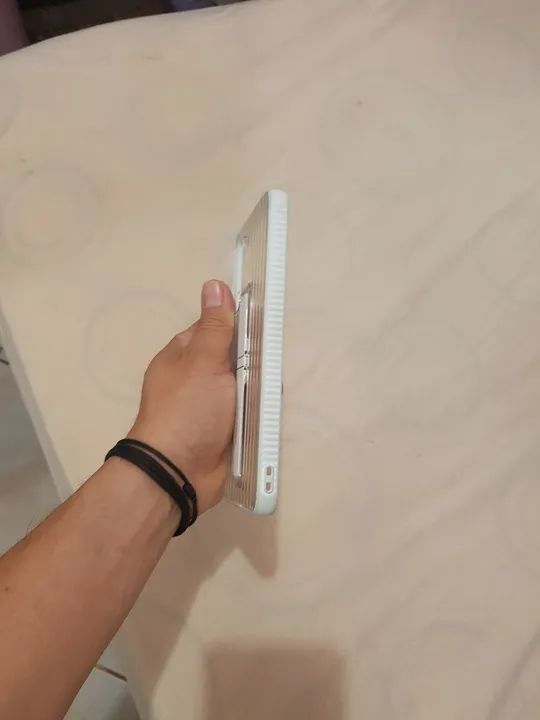 Capa do S22 Plus ORIGINAL da Samsung (Troco por carregador Samsung de 45W novo) - Foto 3