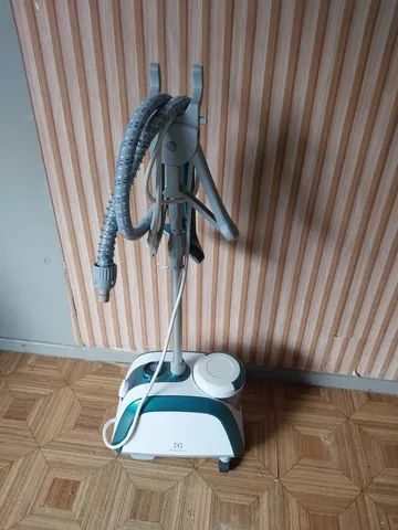 Passadeira de roupa a vapor Electrolux  - Foto 2