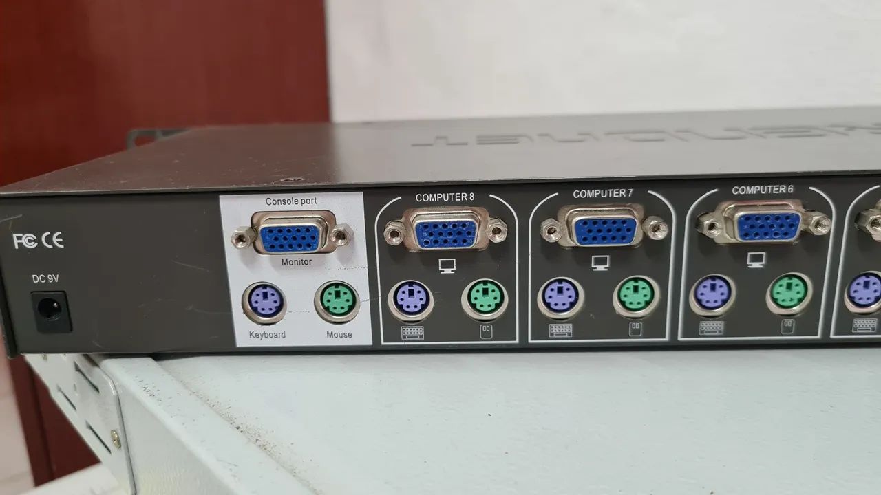 Switch de Rede Trendnet TK-801R 8 Portas 9V - Foto 4