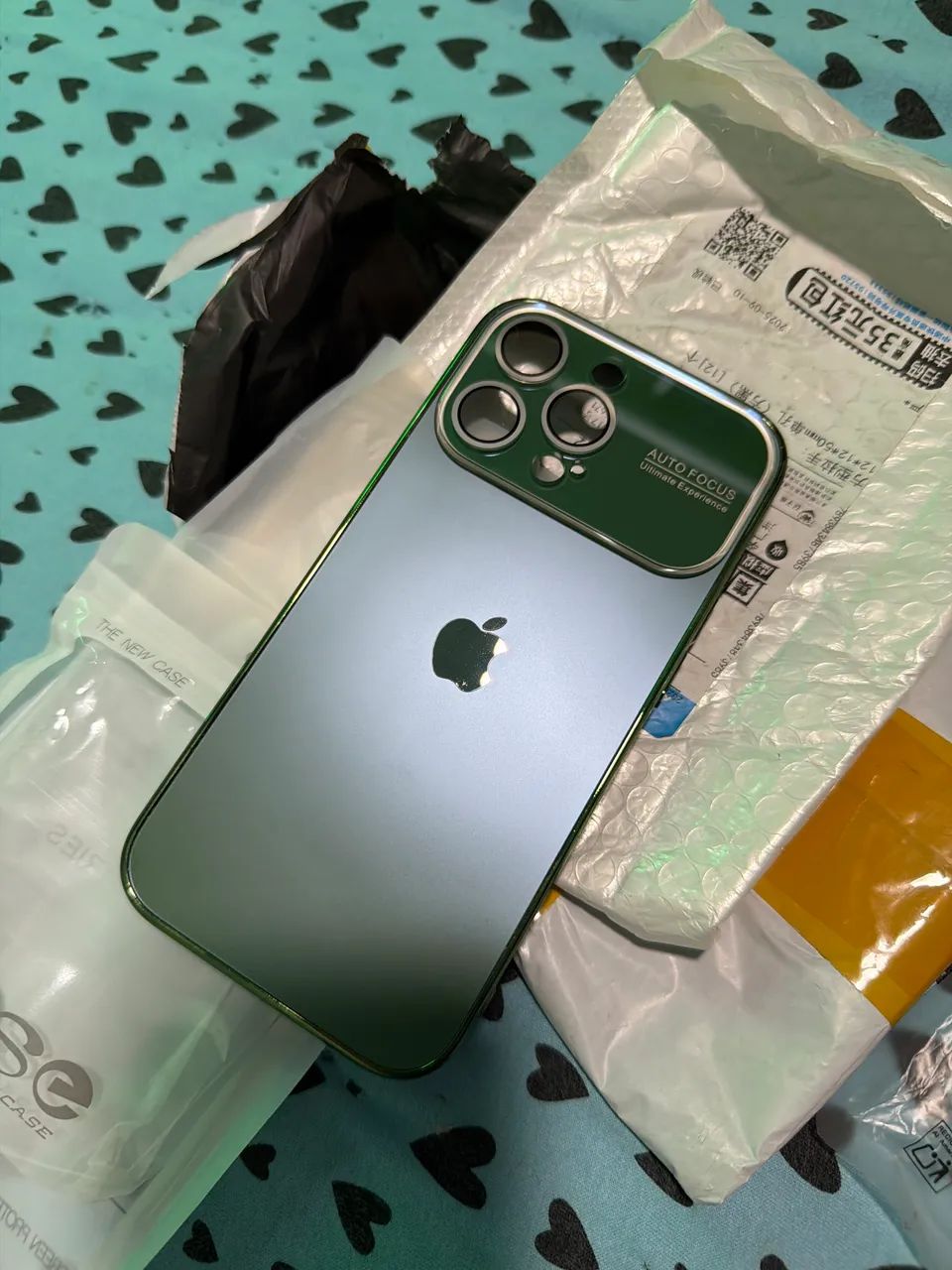 Nova capa para iPhone16  pro Max , que o fundo remete o iPhone 17 pro Max 
