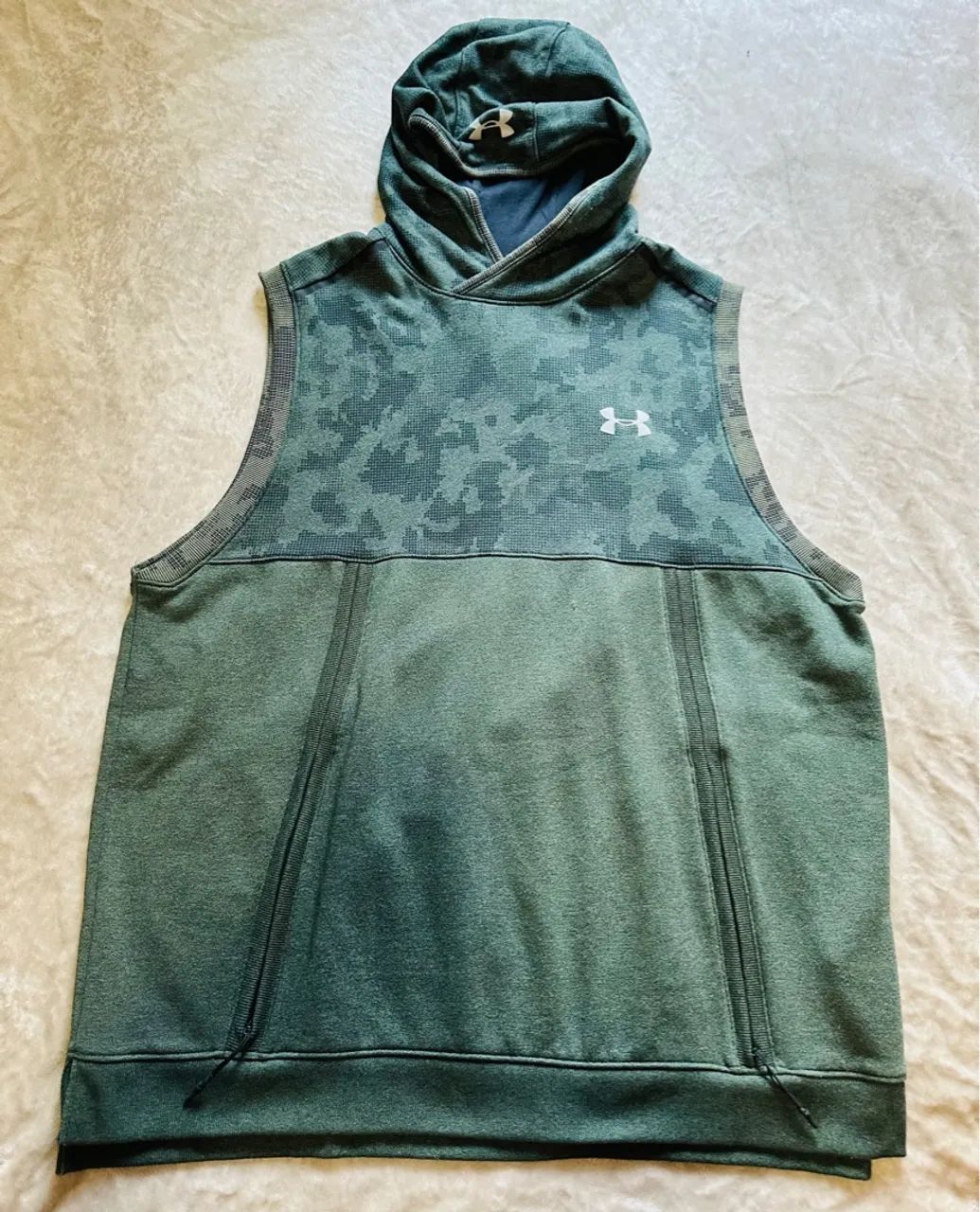 Colete com capuz Under Armour Original. Verde Camuflado Original 