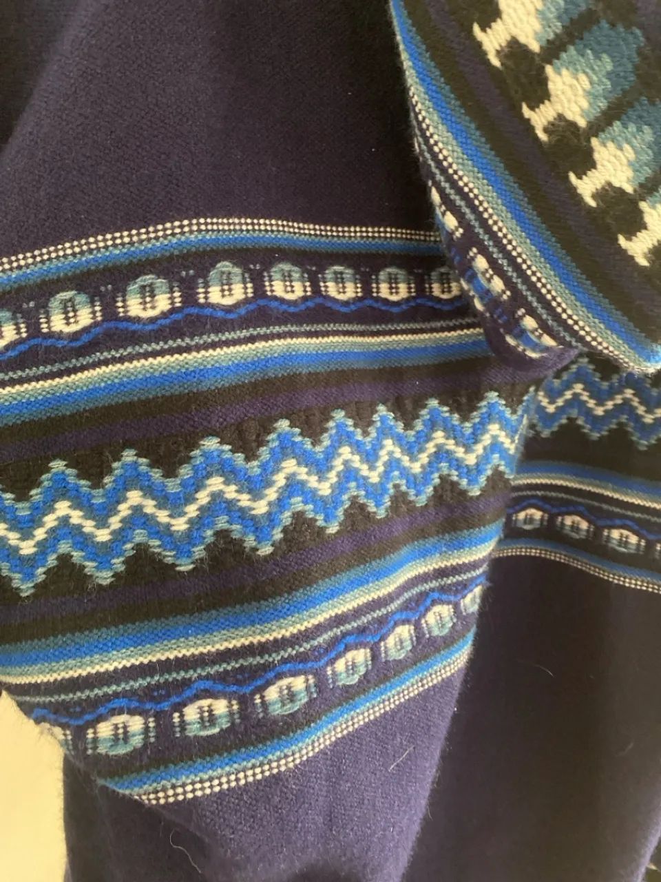 Casaco Peruano original com bordados éticos e Lhama - Foto 4