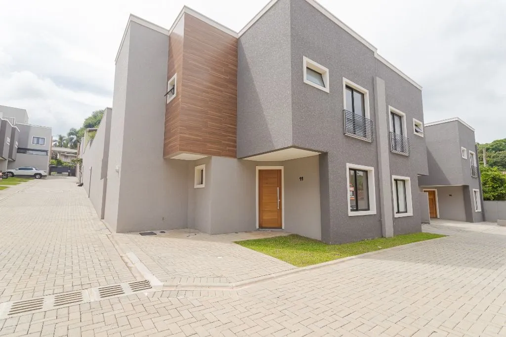 Sobrado em condominio fechado com 3 Quartos à venda, 94 m² por R$ 642.000 - Pilarzinho - C