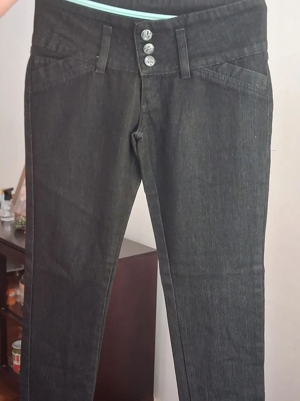 Lindíssima Calça Jeans Preta Tamanho 40 - POOL - NOVA!!! - Foto 3
