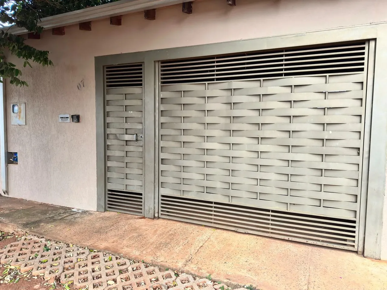 Imóvel para aluguel tem 50 metros quadrados com 2 quartos