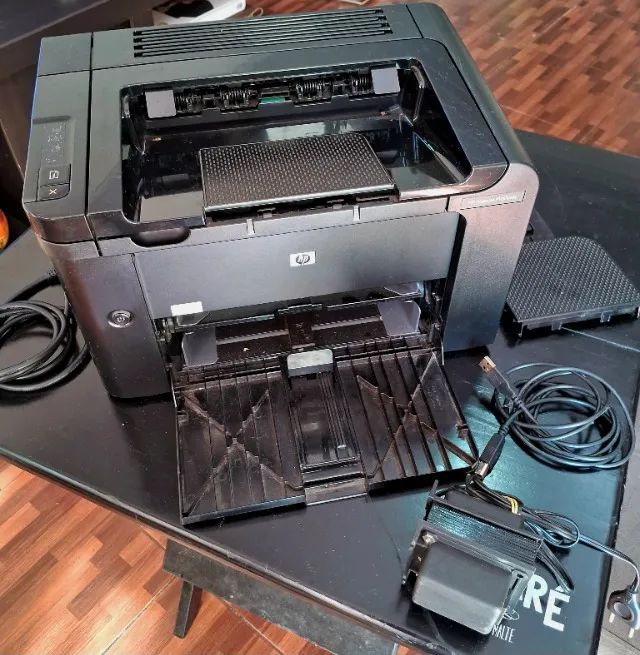 Impressora HP LaserJet Pro P1606DN Laser Printer Monocromática - Foto 2