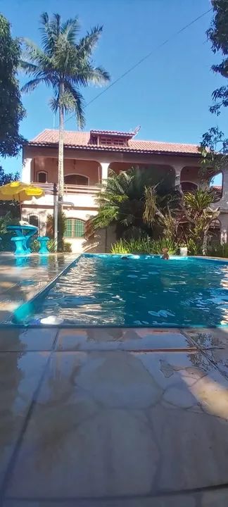 Aluguel de Casa com Piscina e Campo de Futebol - Foto 2