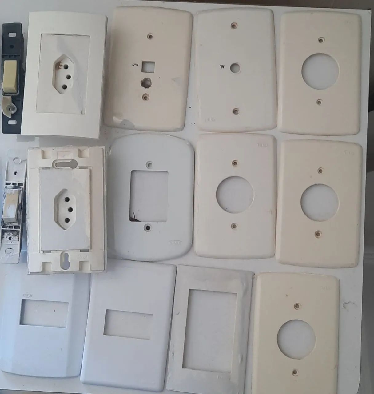 INTERRUPTORES E TOMADAS ELETRICOS  - Foto 3