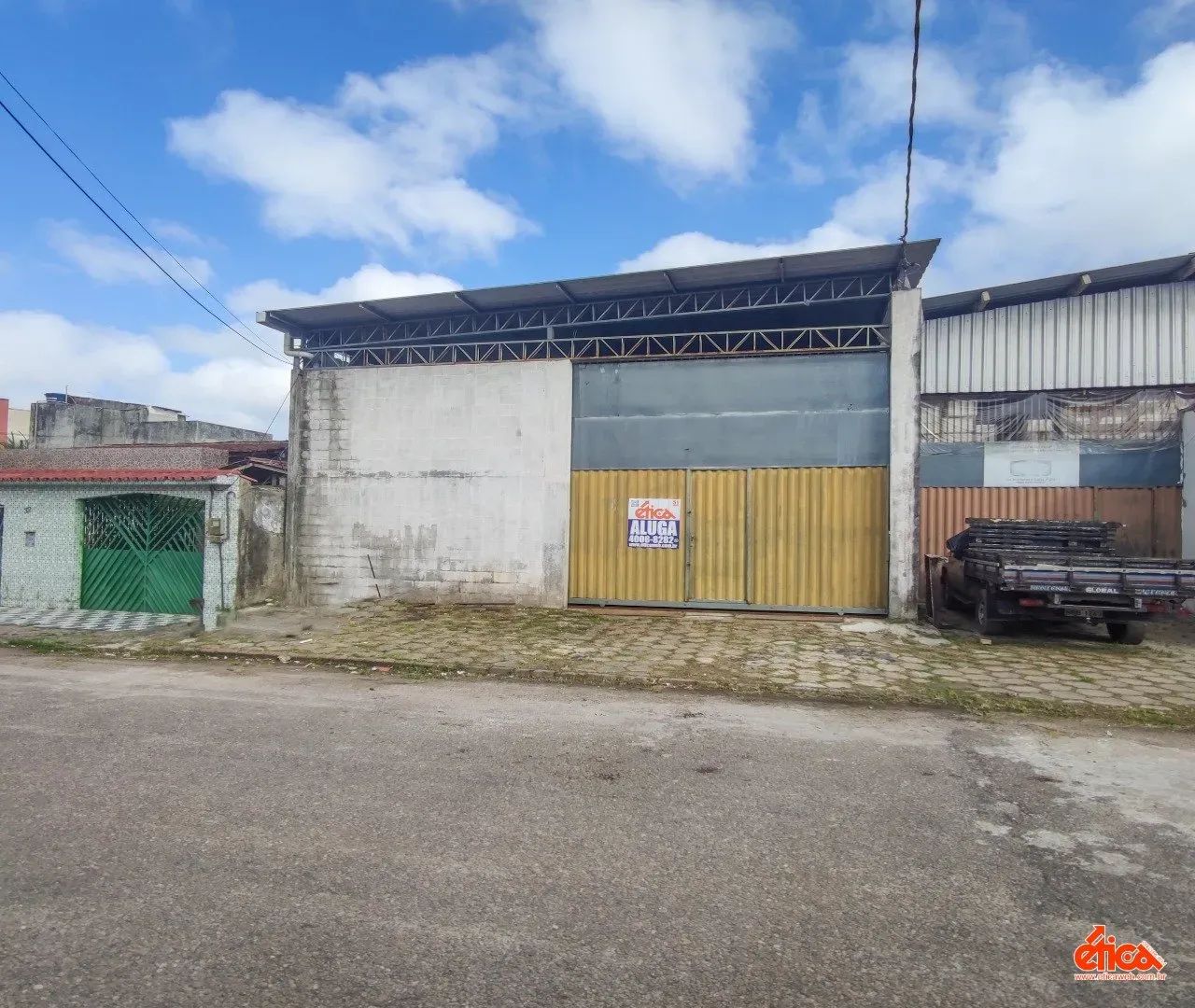 Galpão medindo 300,00m² pé direito 6,00m - Foto 3