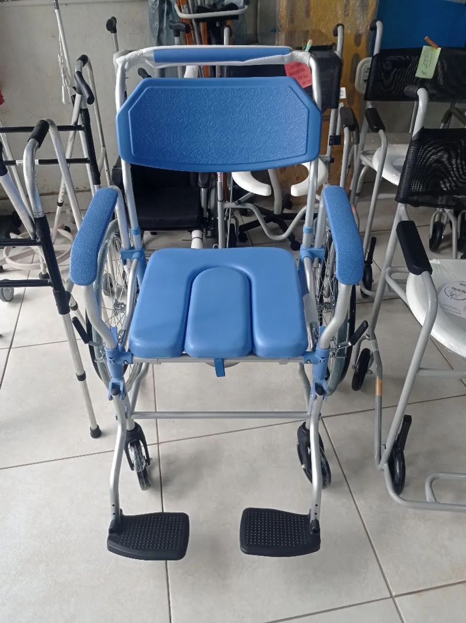 Cadeira de rodas de banho