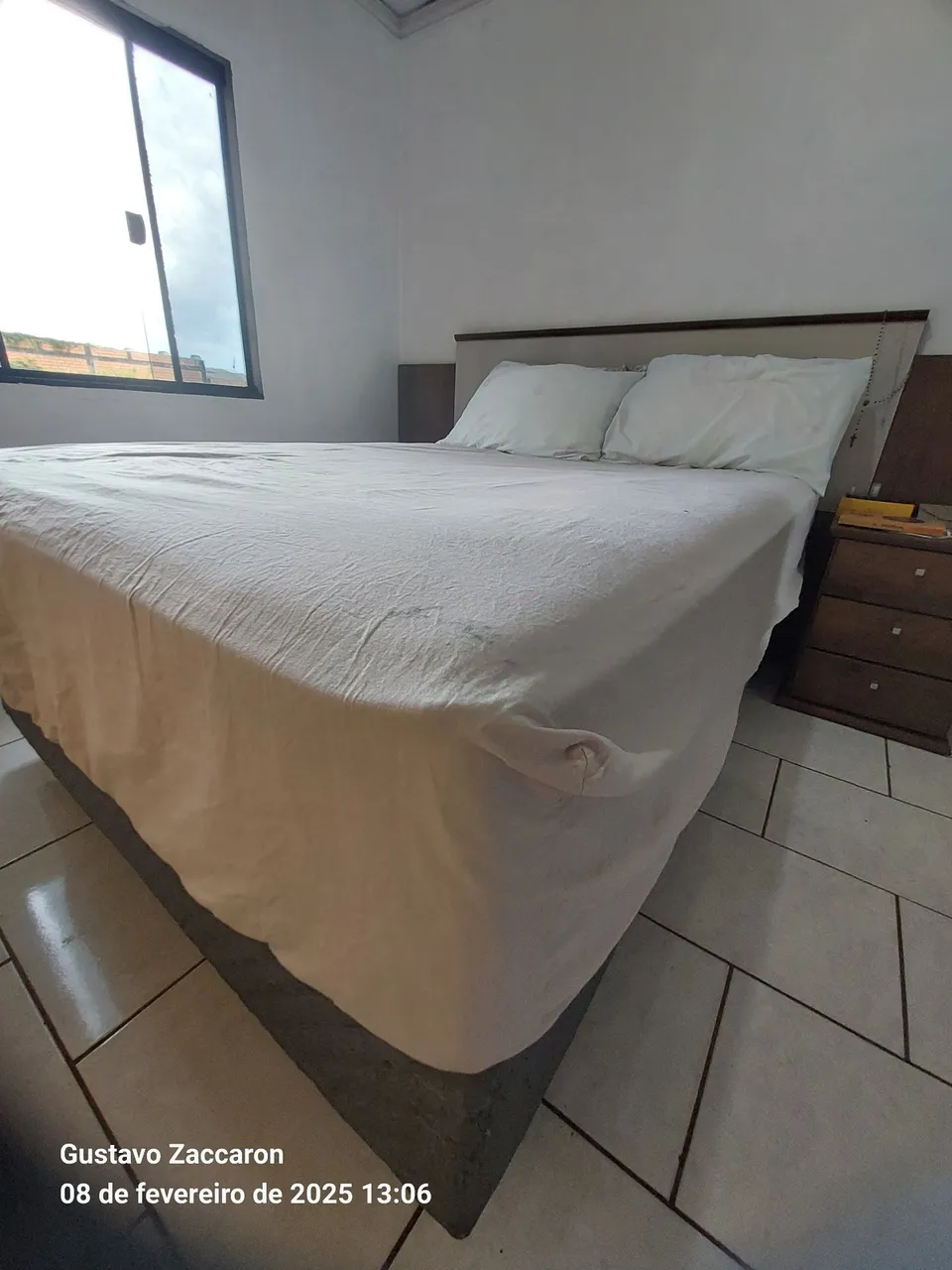 Cama Box Queen - Excelente Estado