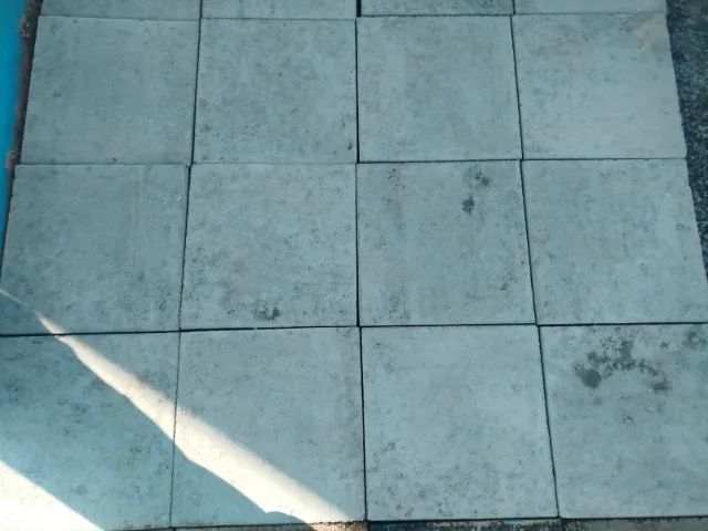 Piso Maciço 40x40x06 cm - ideal para área externa/interna e garagem - Vend.: und ou m² - Foto 2