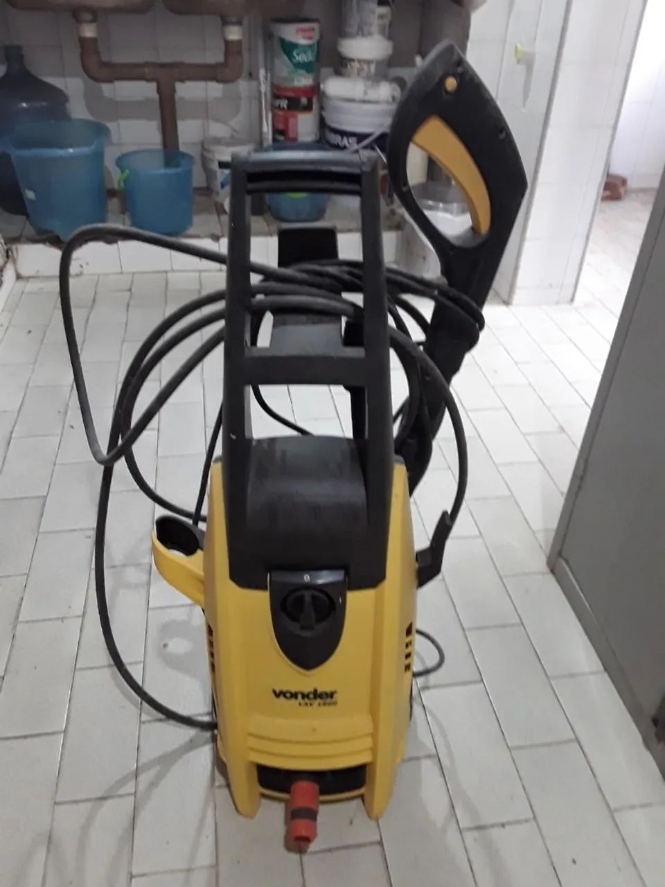 Aspirador de pó e água e lava jato 