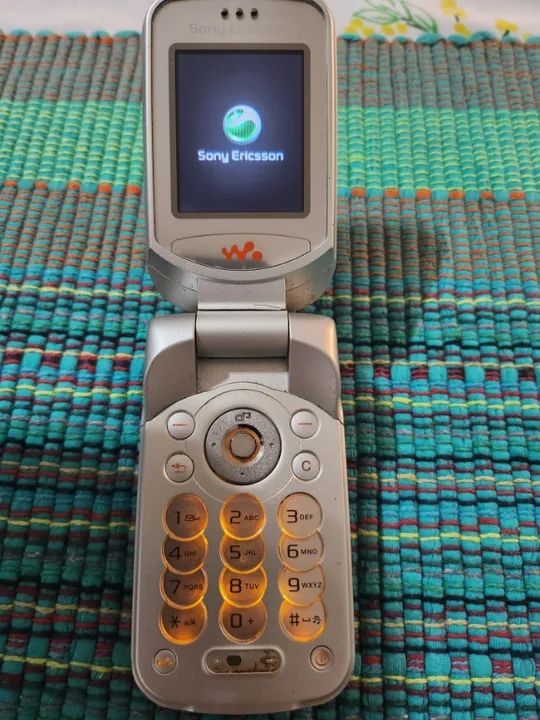 Celular Sony Ericsson W300 Walkman - Foto 2