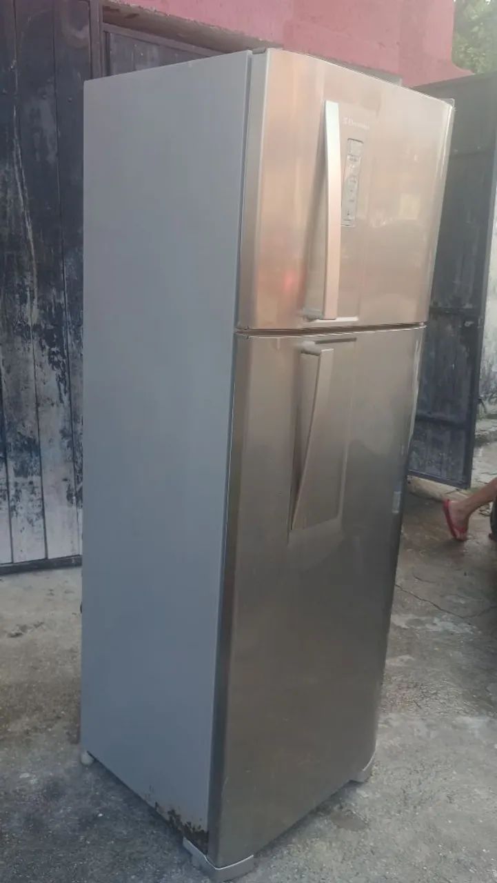GELADEIRA INOX ELECTROLUX FROST FREE 310 LITROS  - Foto 5