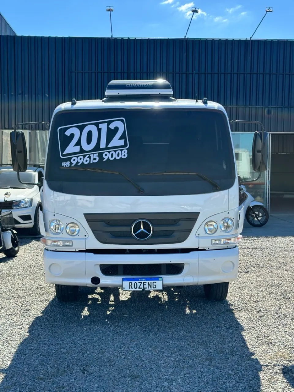 ACCELO 815 único dono