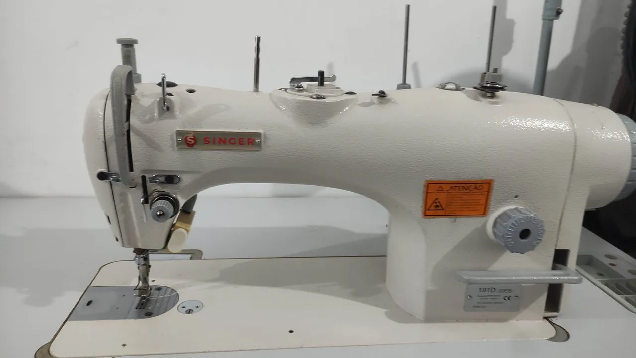 Máquina de Costura Industrial Singer 191D