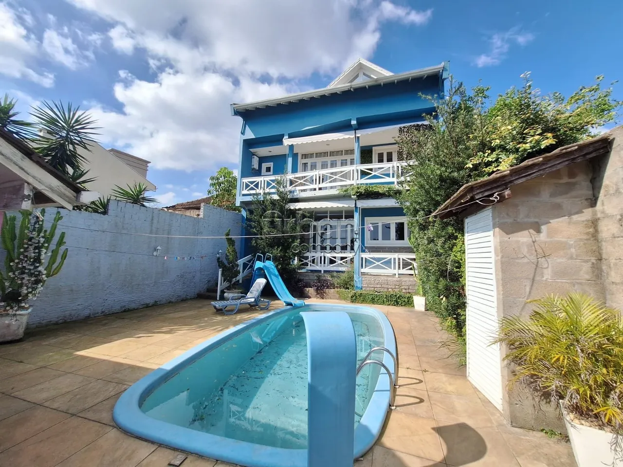 Casa em Vila Jardim com 310 m² , 3 quarto(s) , 3 v