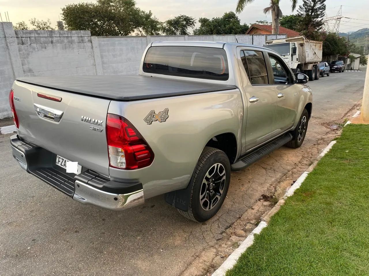 Vende-se Hilux SRV 4x4 2023 - Foto 5