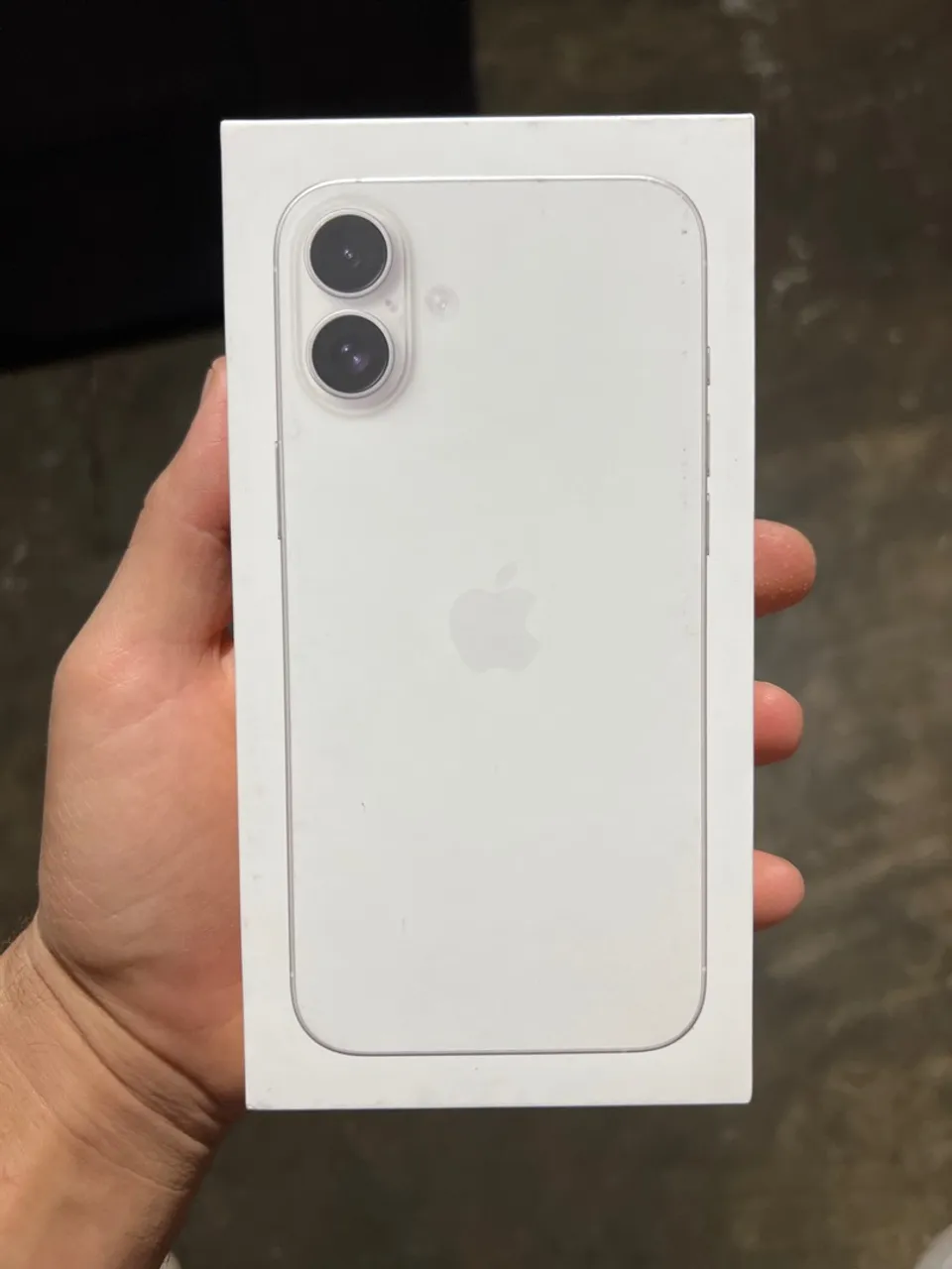 iPhone 16 Plus