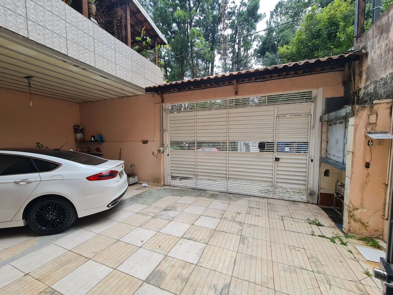 Sobrado com edicula, terreno inteiro