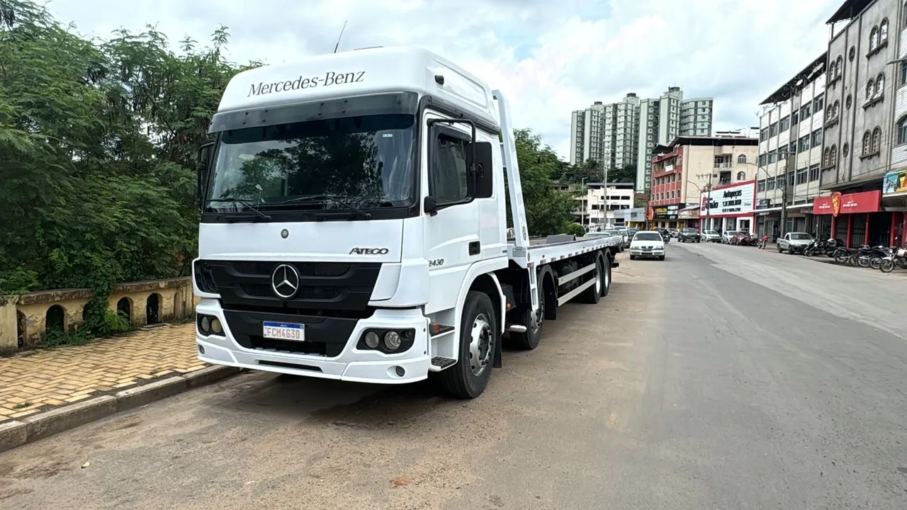 Mercedes-Benz Atego 2430 Plataforma 3 eixo 2014/2014