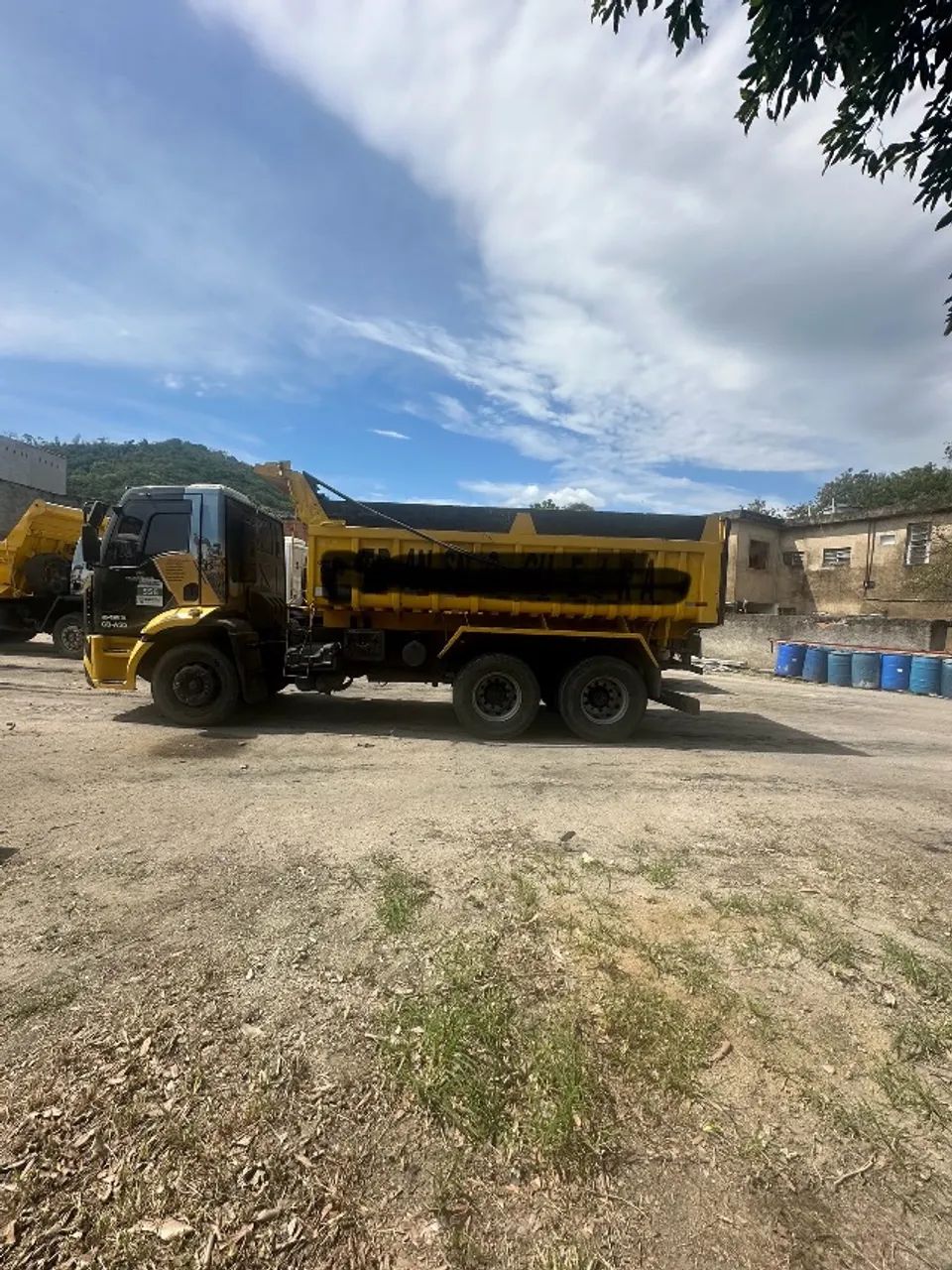 Caminhão Ford Cargo 2423 Basculante - Excelente Estado! - Foto 4