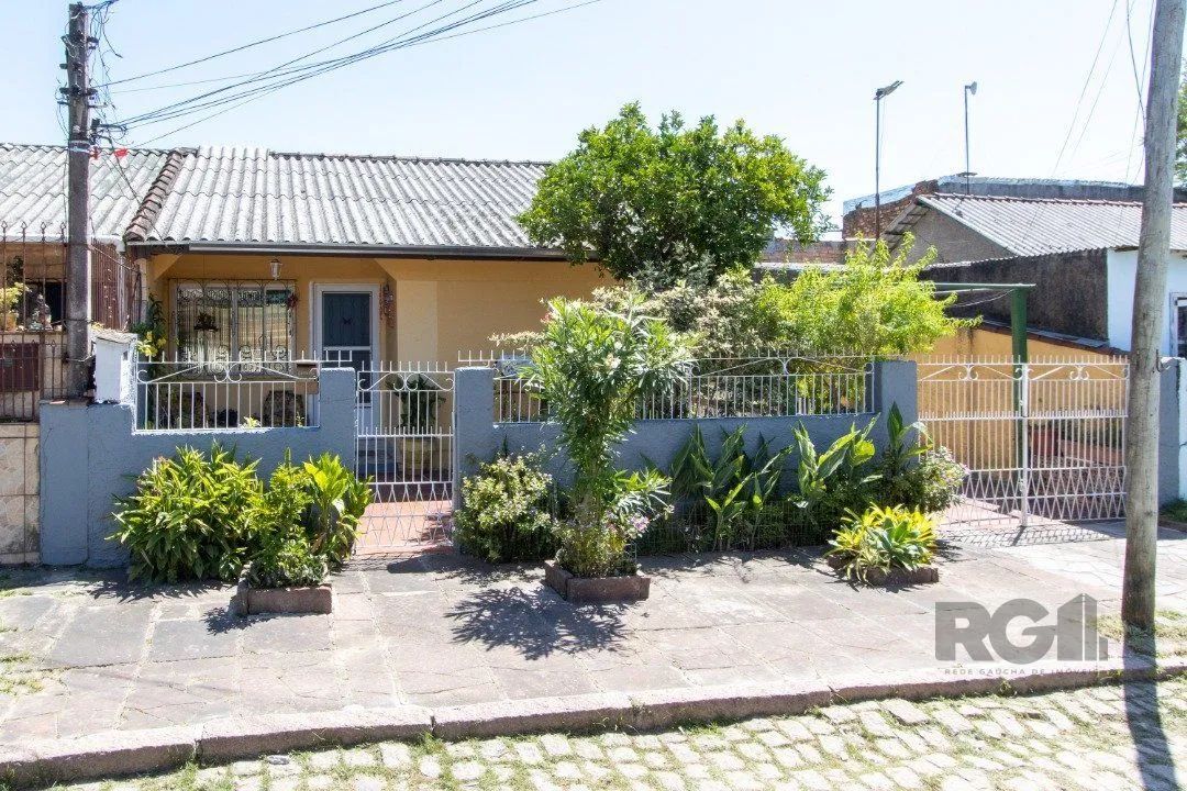 Casa no bairro Restinga - Excelente Ponto Comercial