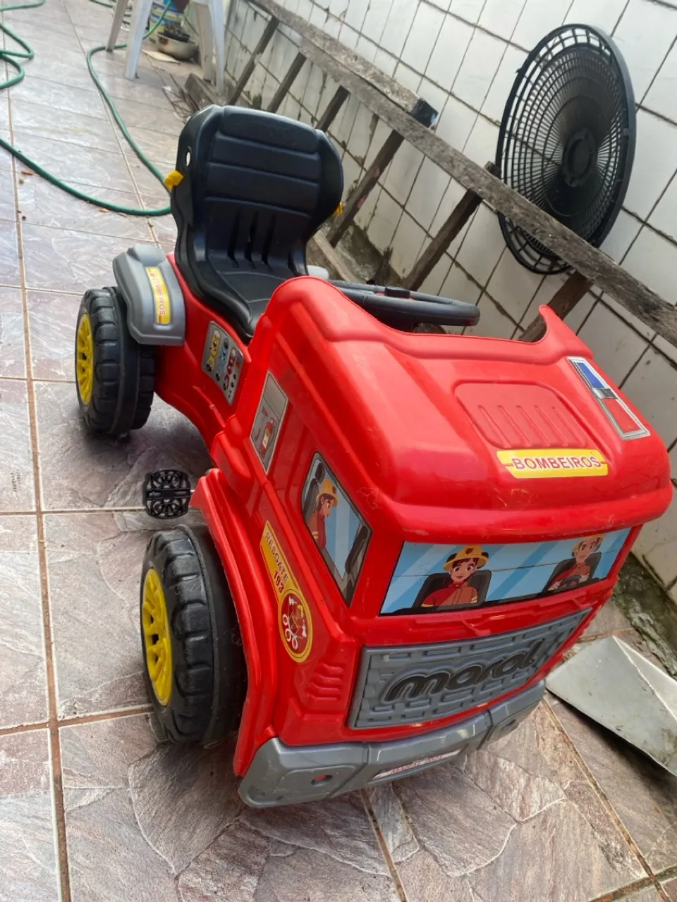 Caminhão de Bombeiros Infantil