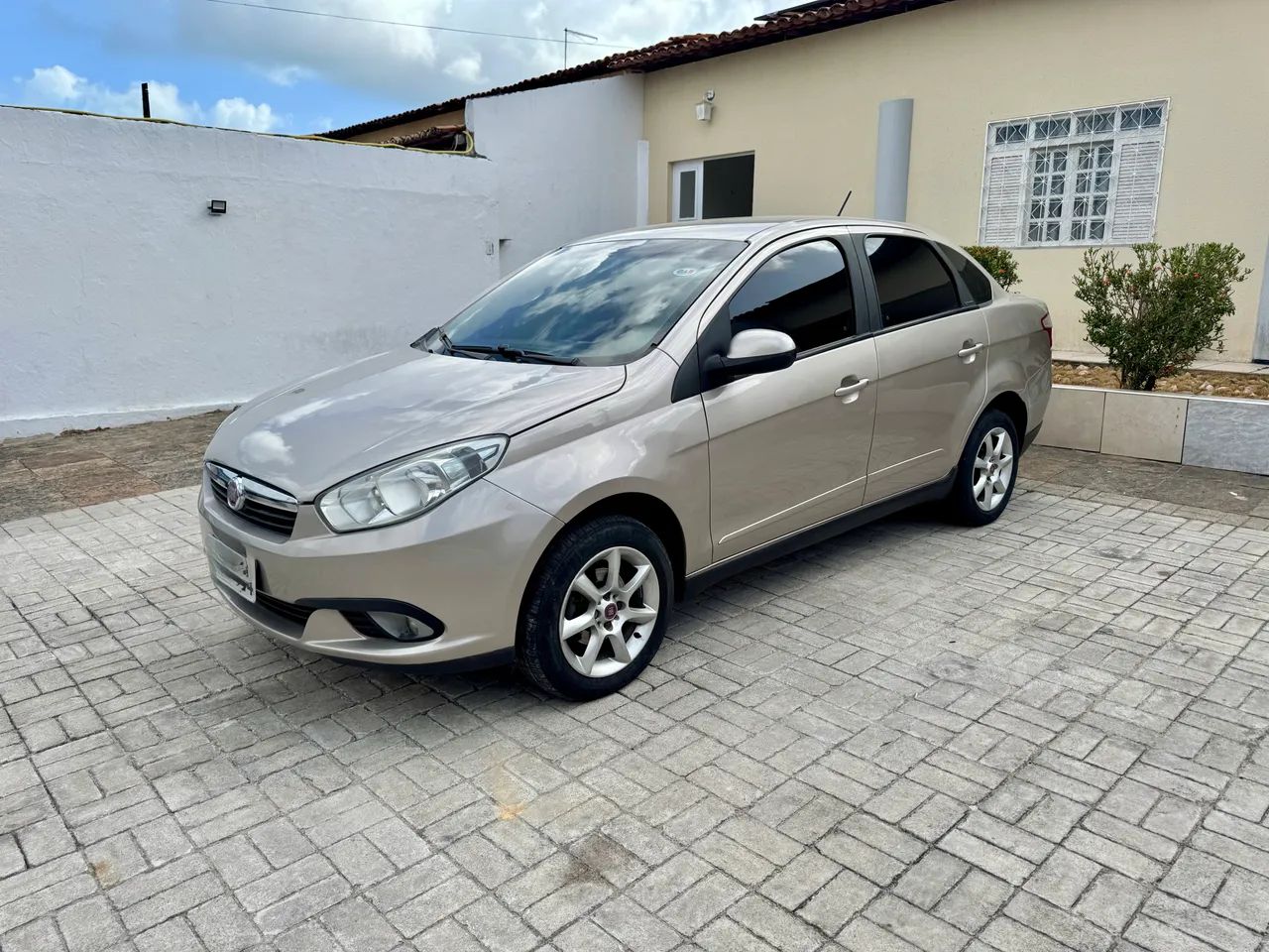 Fiat Grand Siena 2014